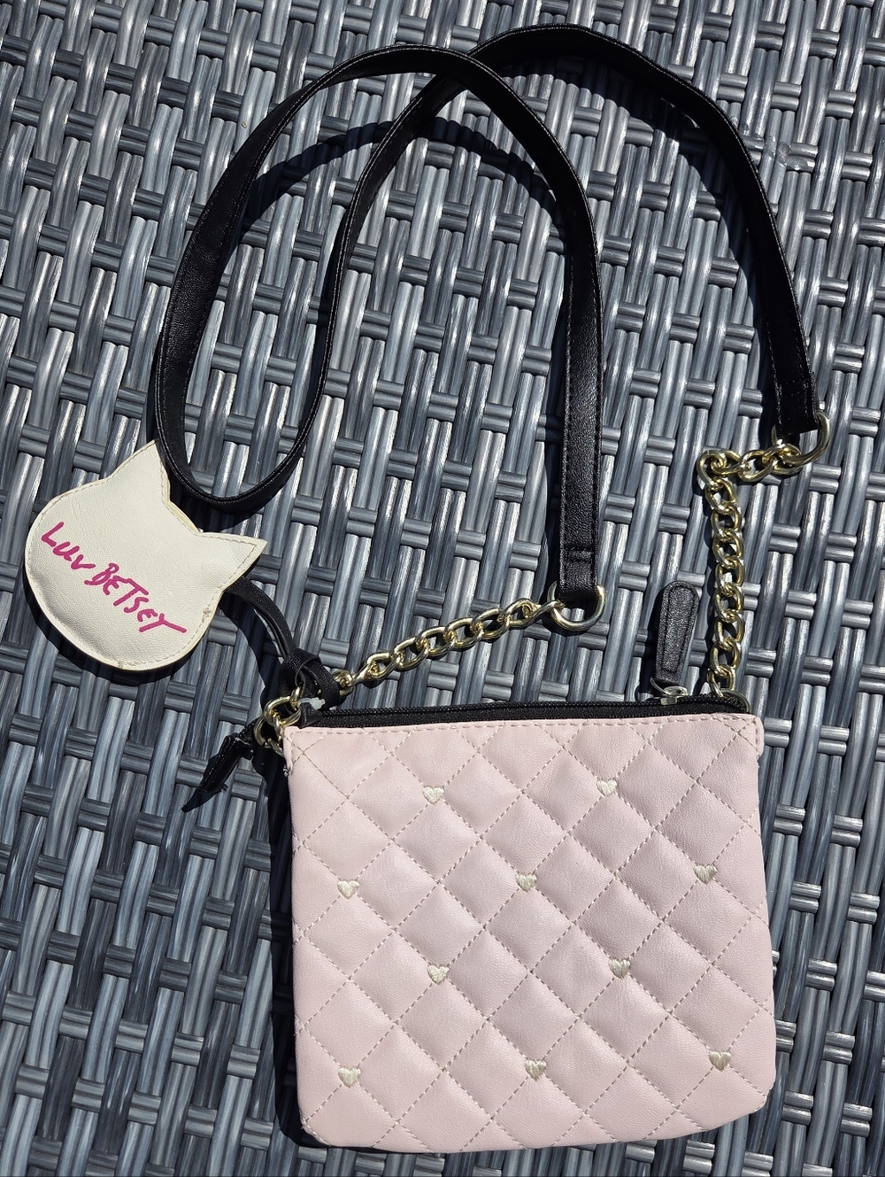 Luv Betsey by Betsey Johnson Bag Crossbody Pink Hearts Quilted Small Purse Zip - Picture 5 of 11